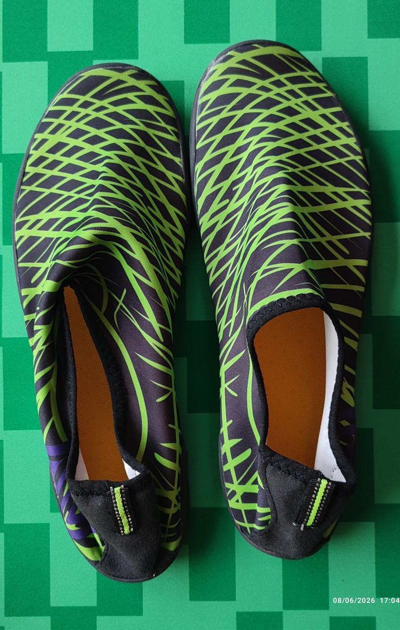 Nieuwe (3paar = €10) - Heren waterschoenen zwemmen strand(43/44)