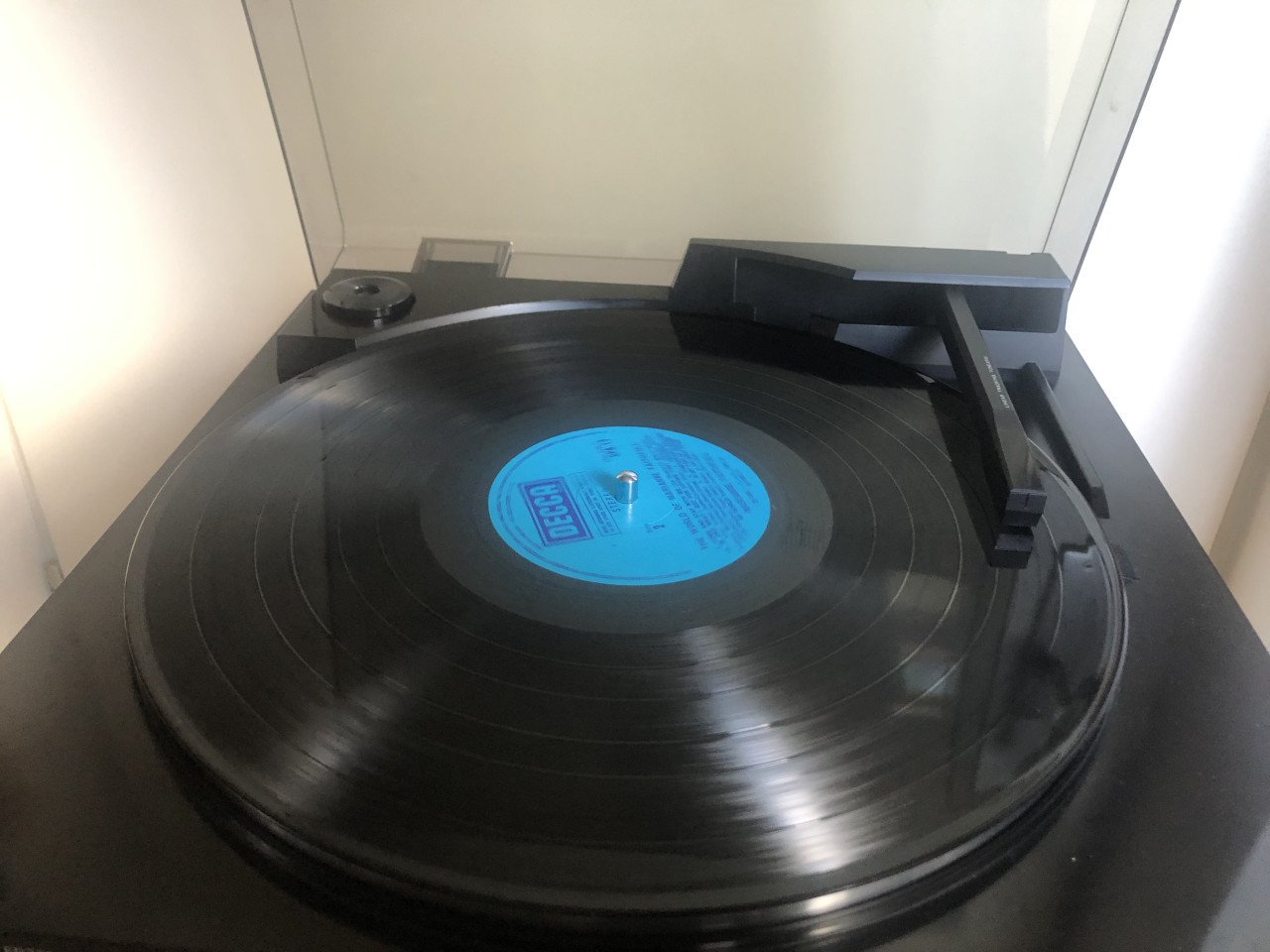 Tangentiale platenspeler van Philips FP775.