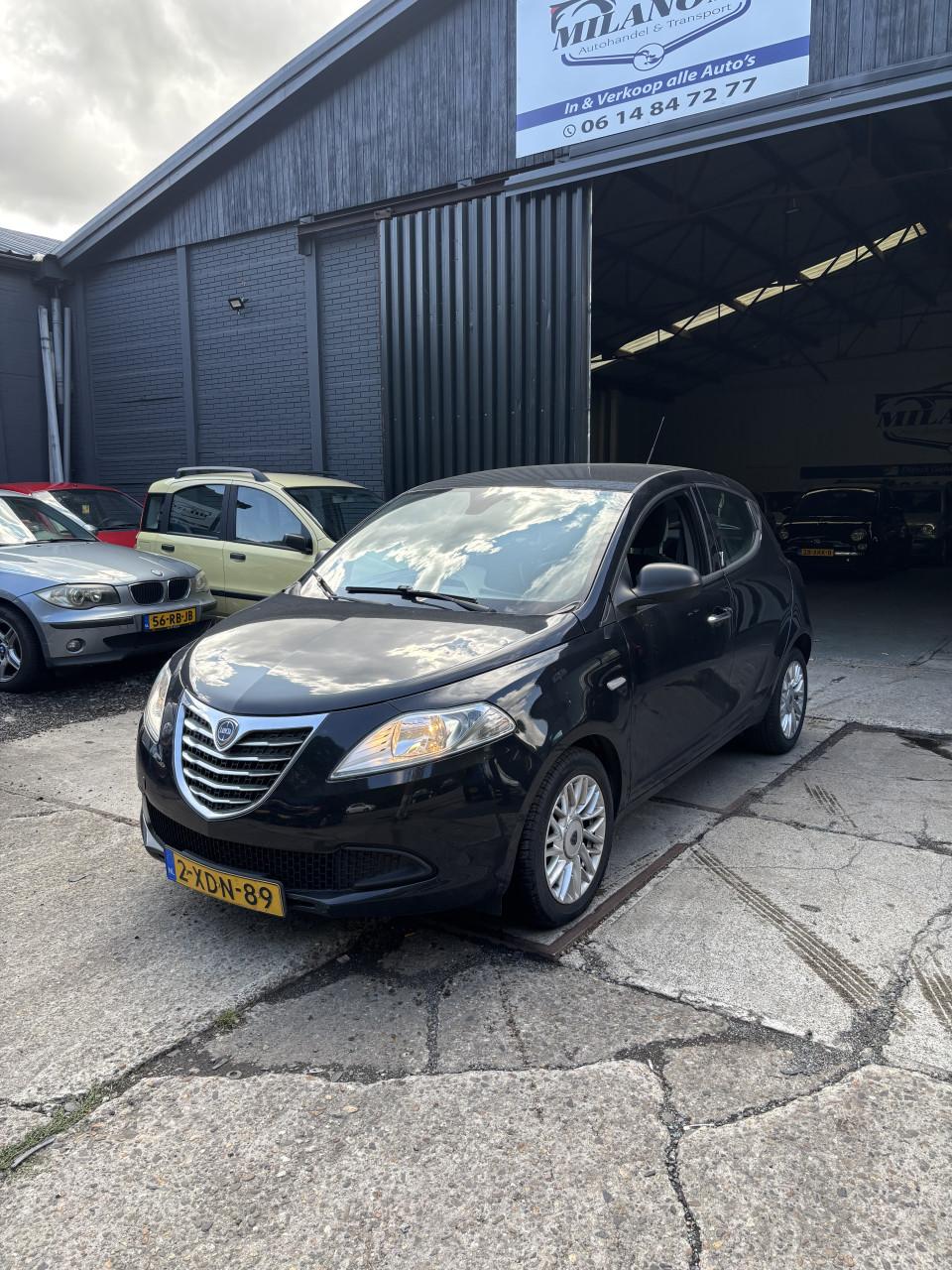 Lancia ypsilon