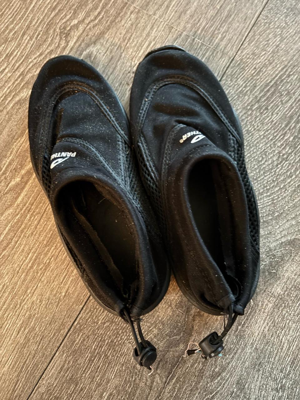 Waterschoenen maat 34