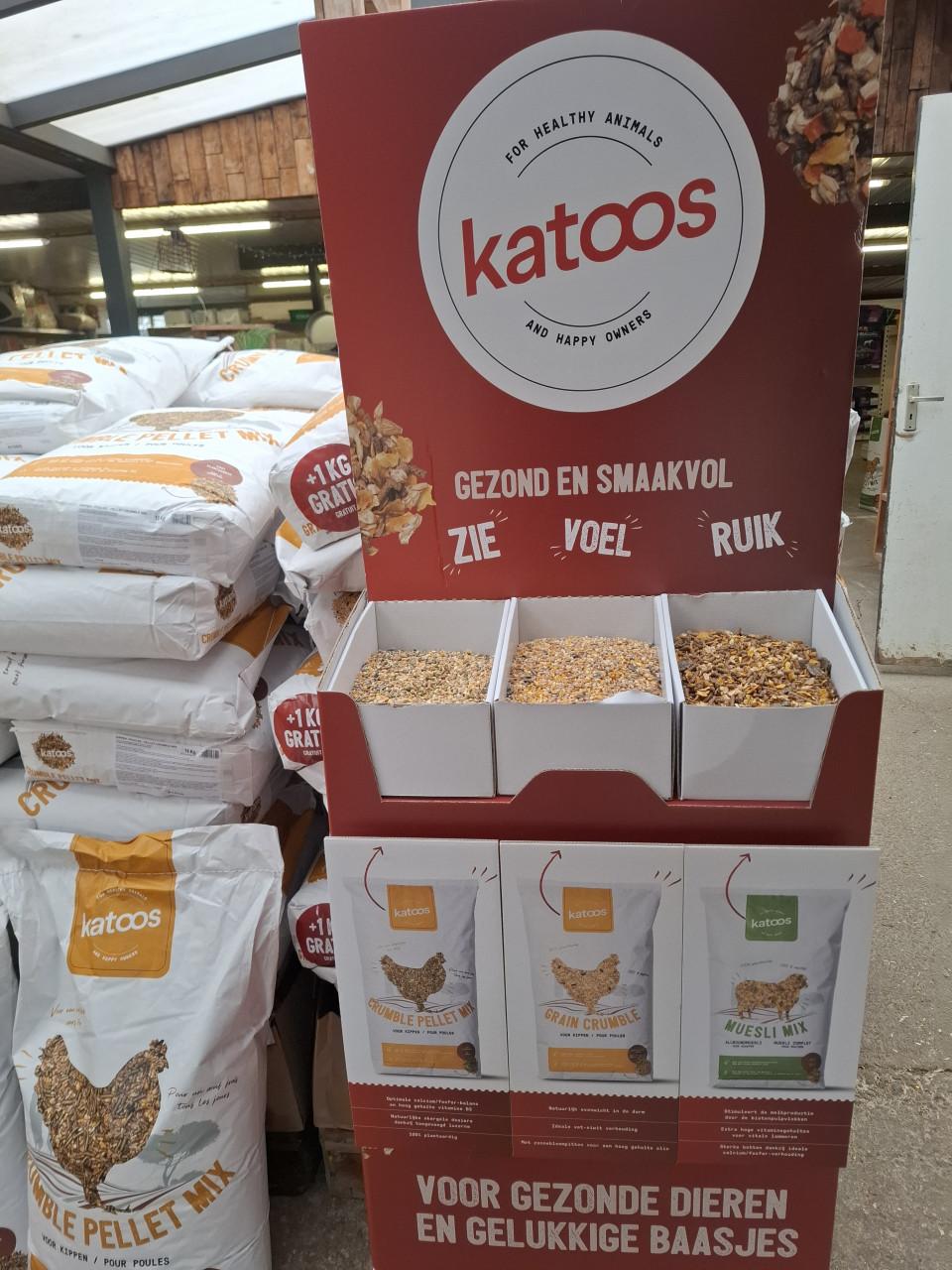 Kippenvoer KATOOS, slechts €10,- per zak