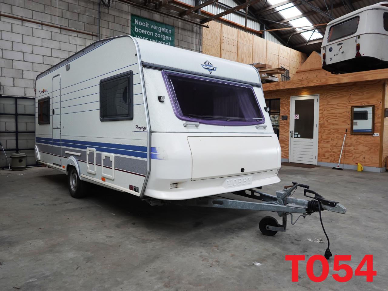 Diverse tourcaravans met en zonder geldig kentekenbewijs te koop