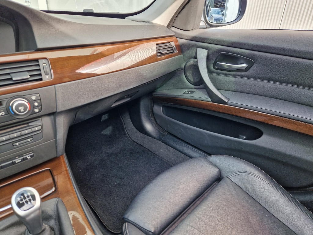 BMW 3-serie touring 320i high executive