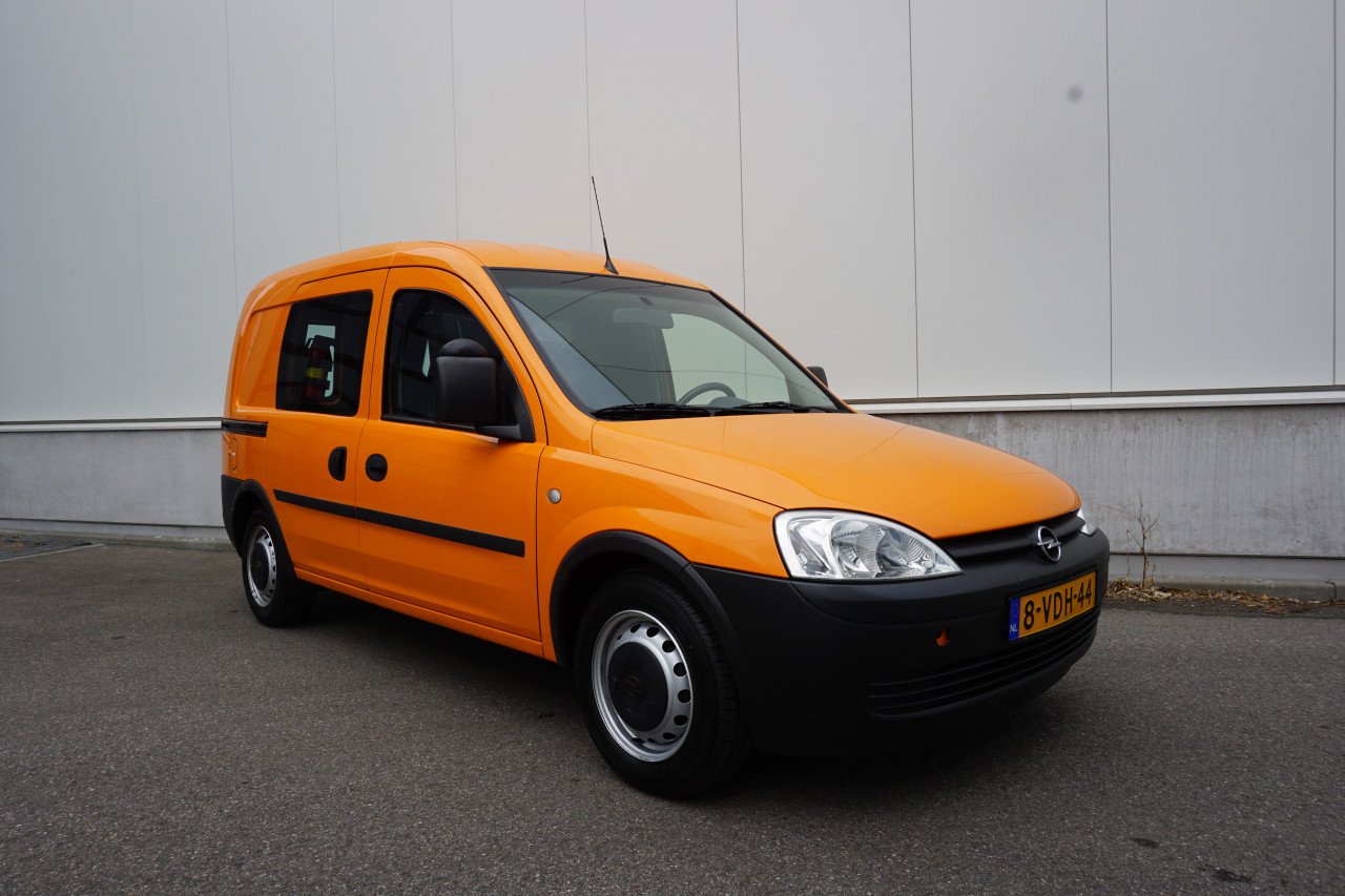 Opel Combo 1.6 Comfort - Nieuwstaat! / Benzine / Marge / Trekhaak / NAP