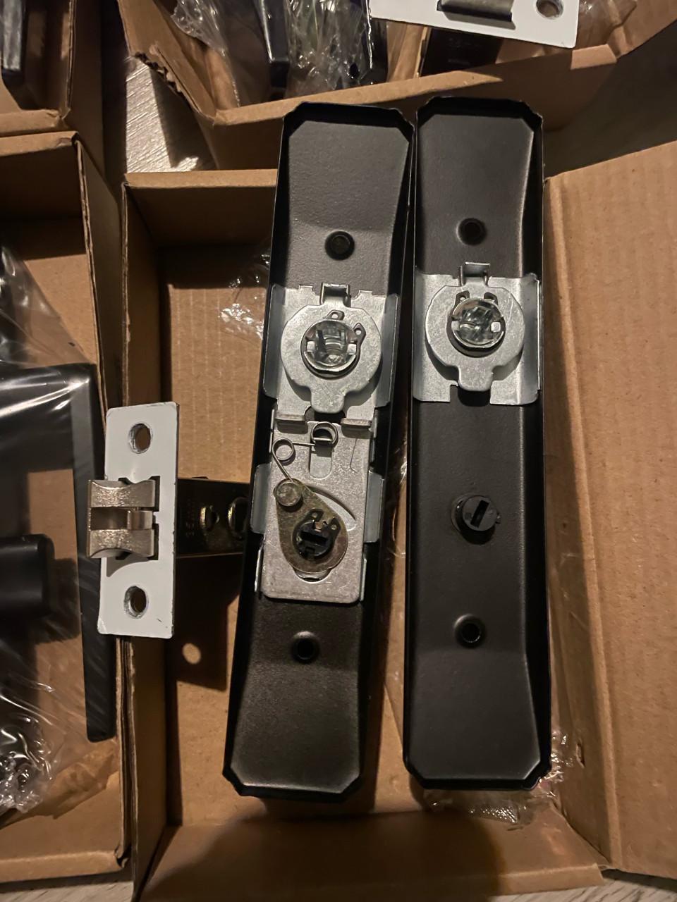 4 nieuwe handgrepen deur