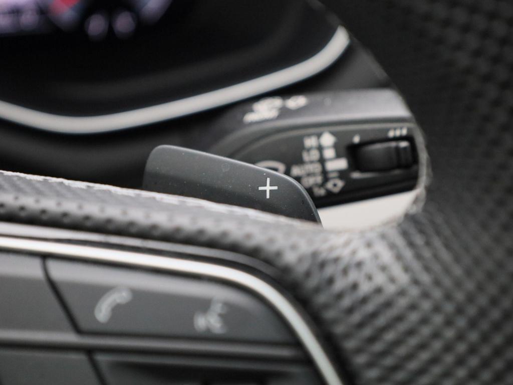 Audi A4 avant 40 tfsi s edition competition | panoramadak | 2x s-line | vir