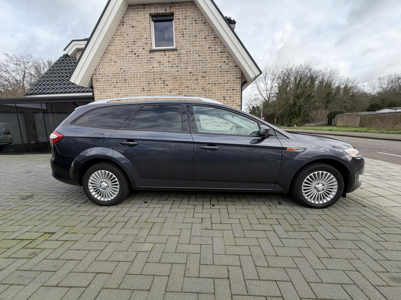 Ford Mondeo Wagon 1.6-16V Trend Airco Navigatie 122Dkm PDC LMV