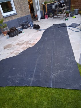Stukken epdm vijverfolie
