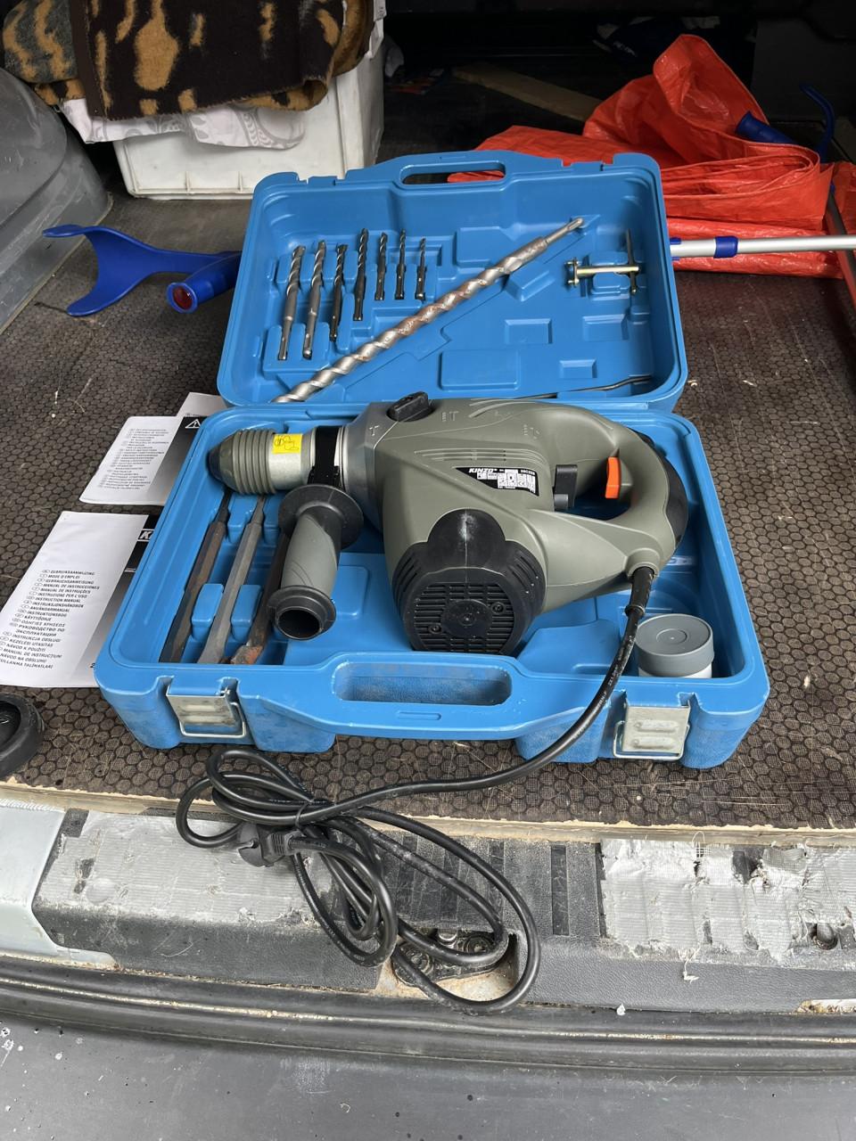 Kinzo 25C225 Boorhamer met accessoires en koffer