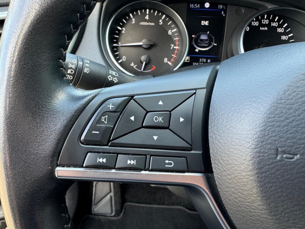 Nissan Qashqai 1.3 dig-t tekna + automaat