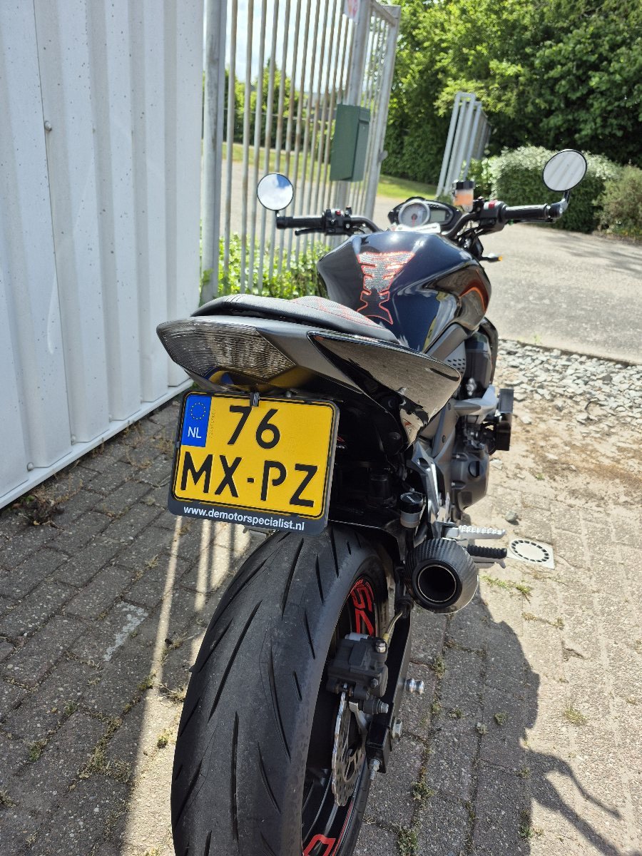 Kawasaki Z750 uit 2009 met veel extra's