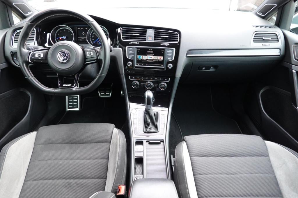 Volkswagen Golf 2.0 tsi r 4motion