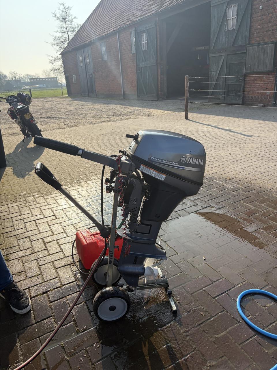 Zodiac rib + yamaha 8pk