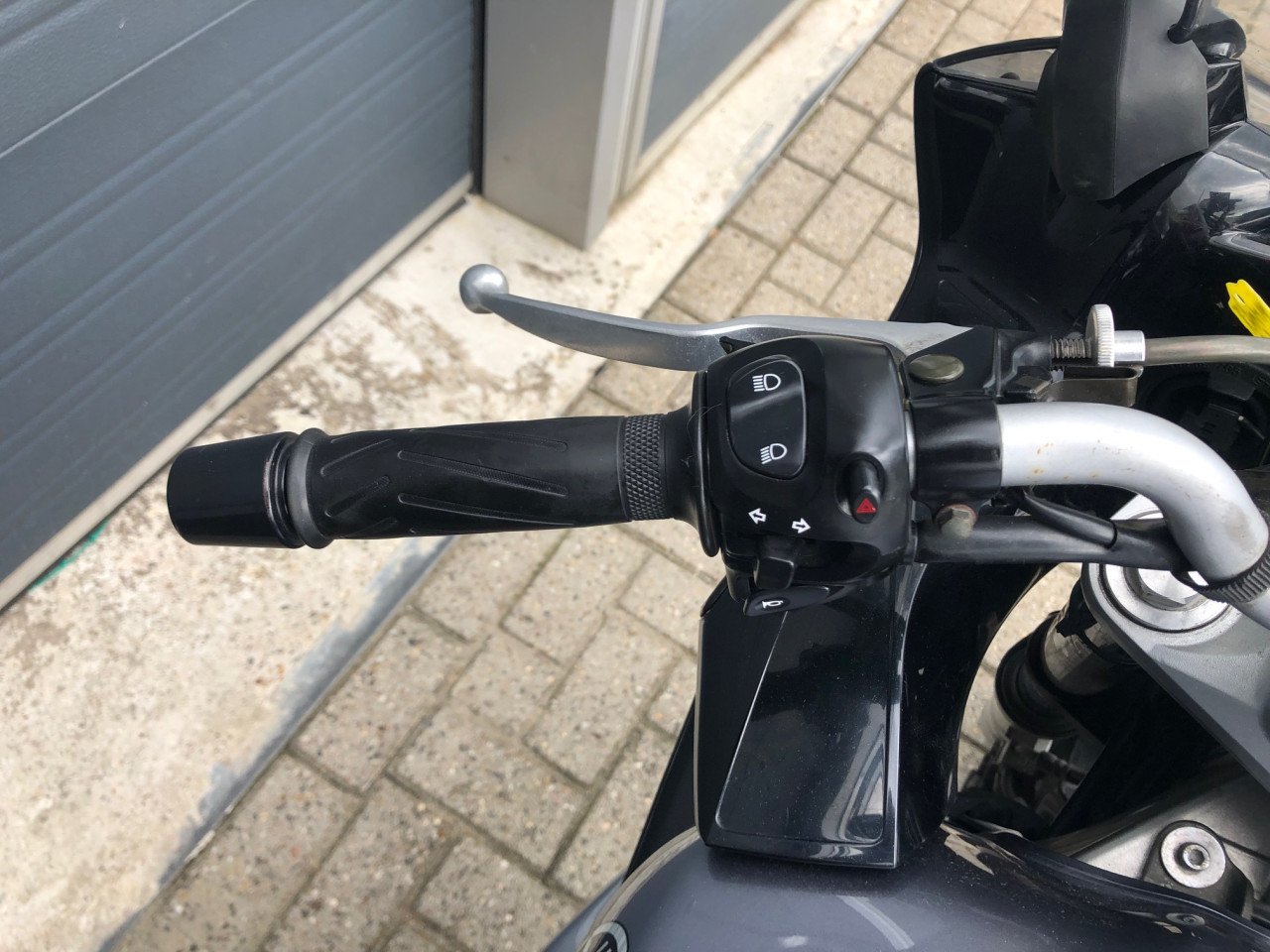 Yamaha FZ6S uit 2005 met 32 dkm, Akrapovic, volle kuip, rijklaar €2950,-