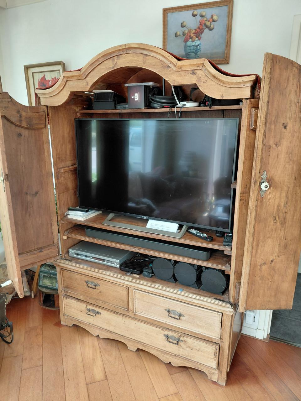 Bijzonder eiken kabinet kastje antiek