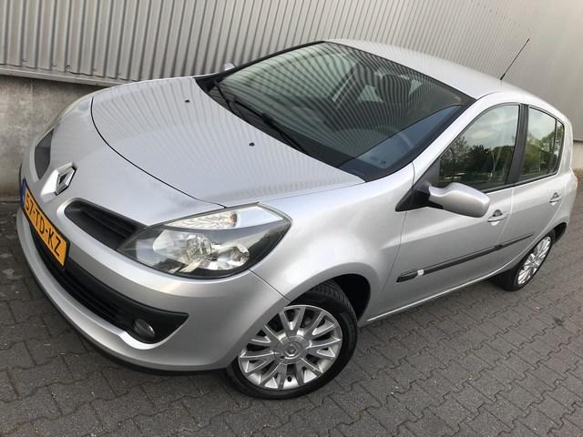Renault Clio 1.4 16v - v e r k o c h t