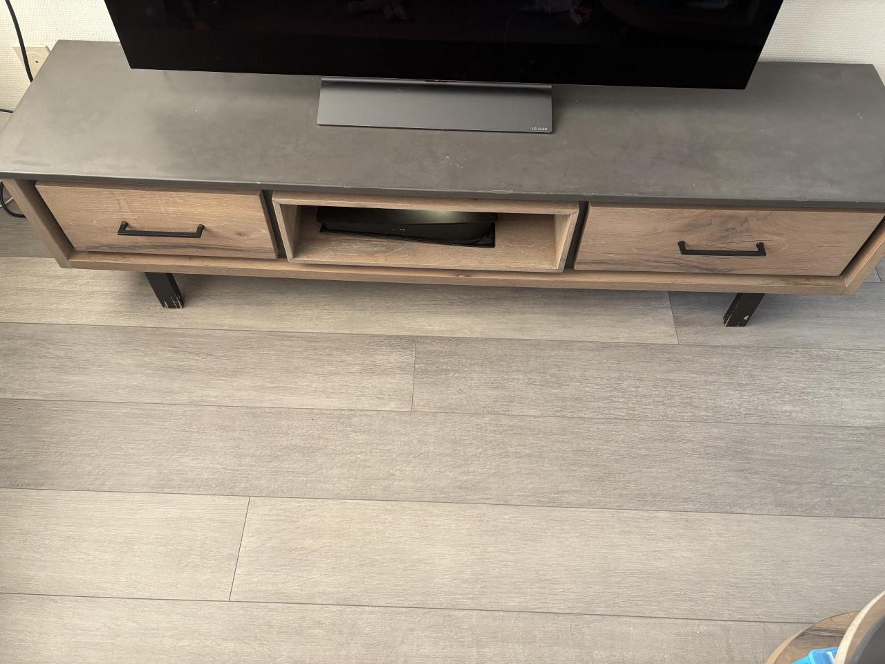 Henders & Hazal dressoir, salontafel, tv meubelmaker en boekenkast