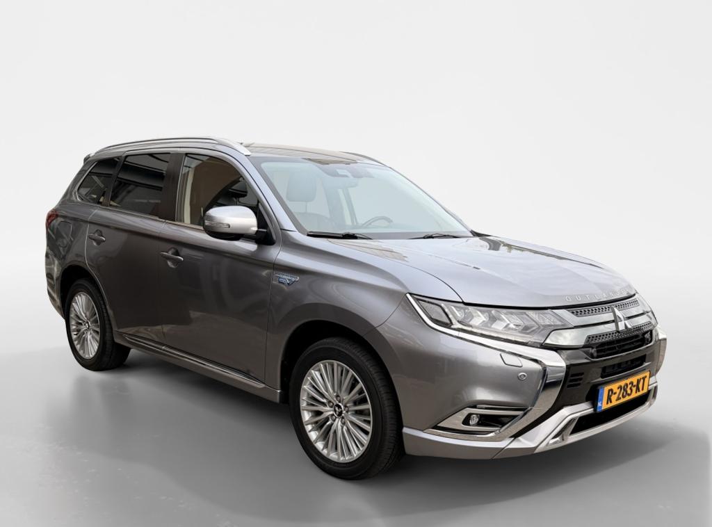 Mitsubishi Outlander 2.4 phev intense+ | navigatie | cruise control (adapti