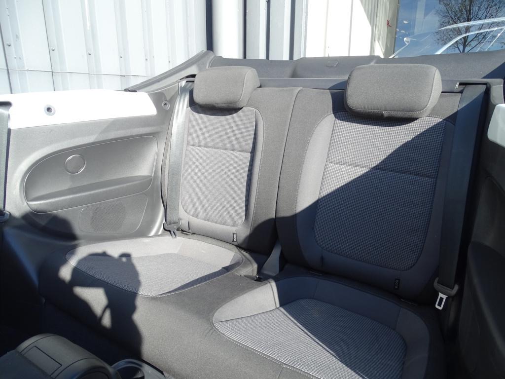 Volkswagen New Beetle cabriolet 1.2 tsi design bluemotion