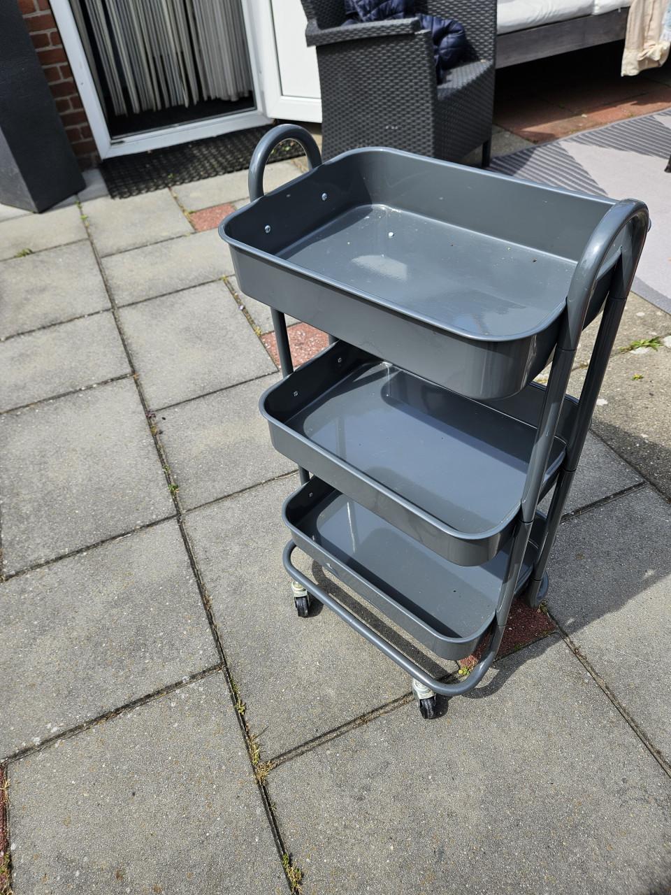 Opbergbakken op wieltjes