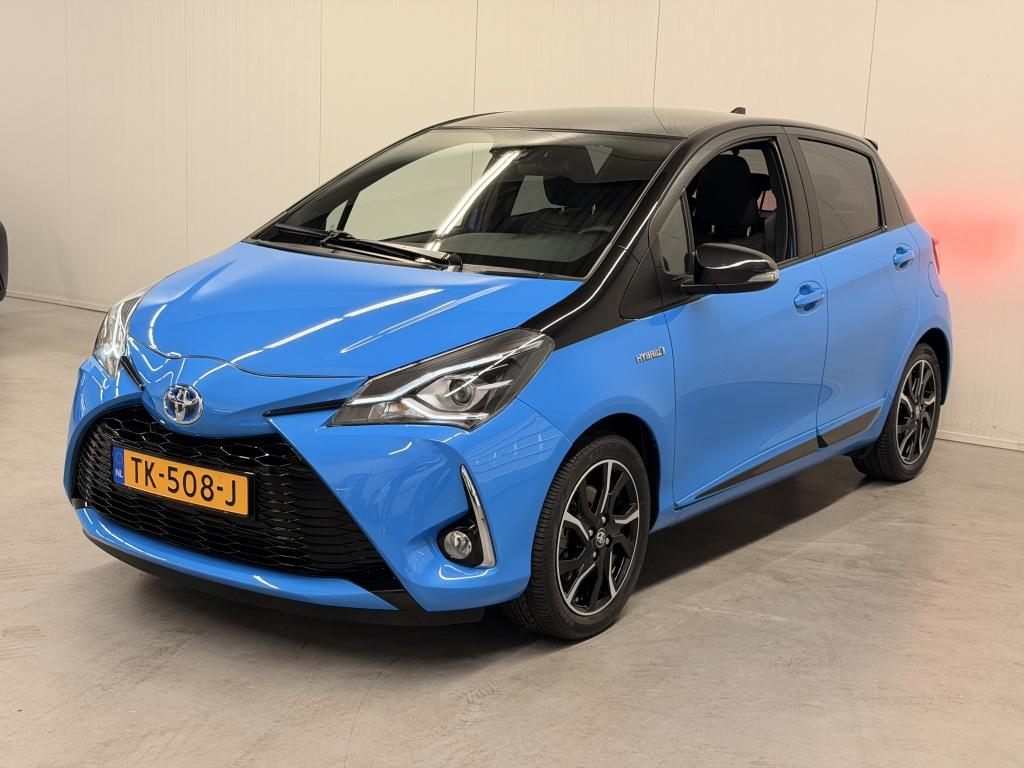 Toyota Yaris 1.5 hybrid skyblue edition