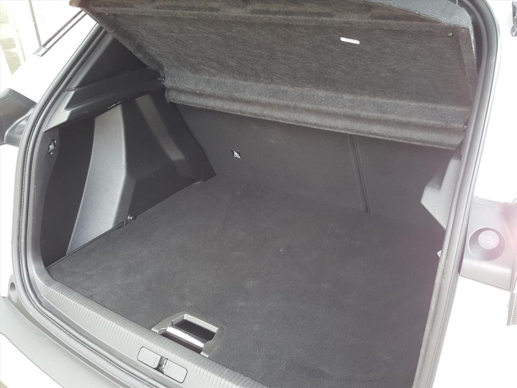 Peugeot 2008 1.2 130pk allure automaat eat8 apple carplay & android auto | 