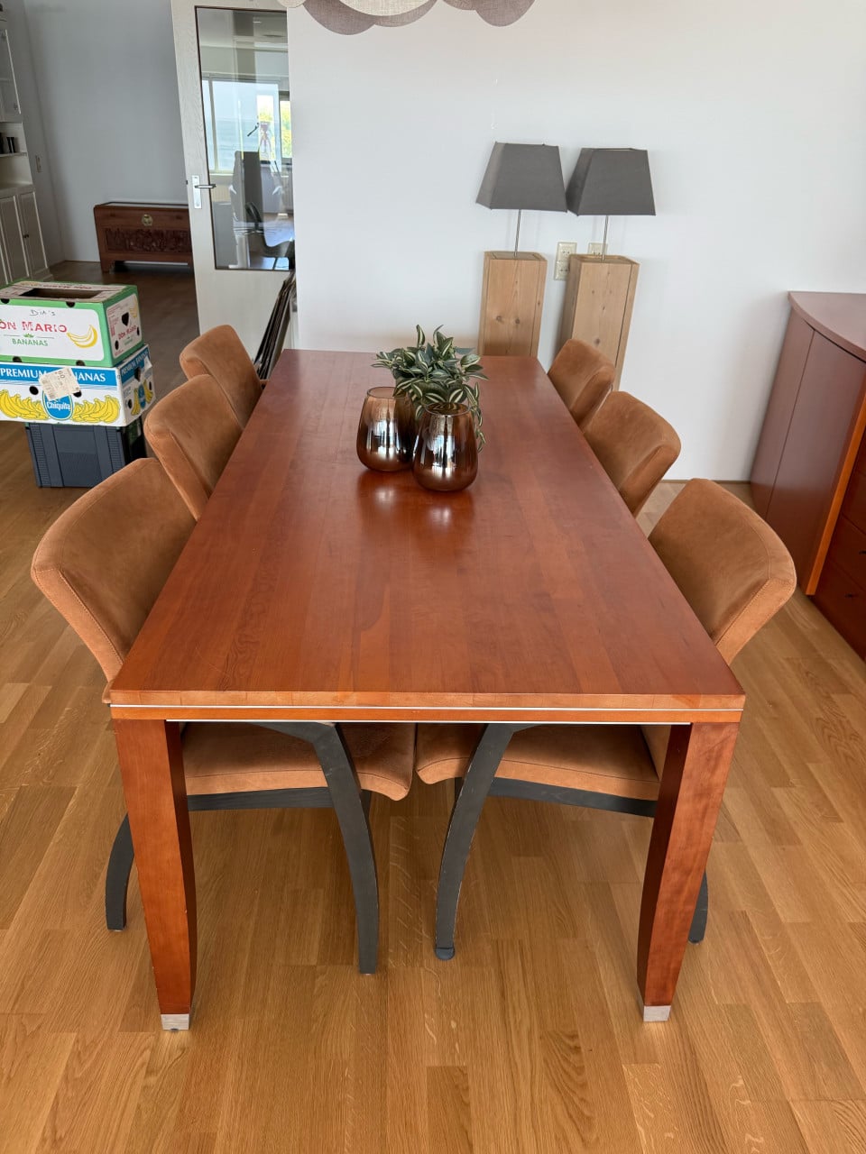 Gratis eettafel met 6 stoelen
