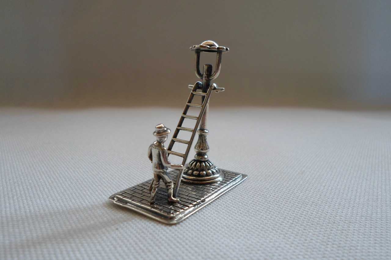 Zilver Miniatuur Man Trap Lantaarnpaal