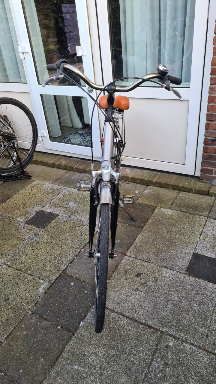Dames fiets met 3 versnellingen-28inch-Fr.maat 52cm-Nieuw slot