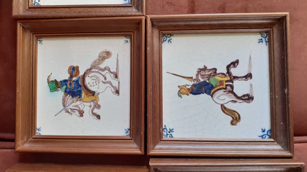 Antieke tegels met Paarden 11 x