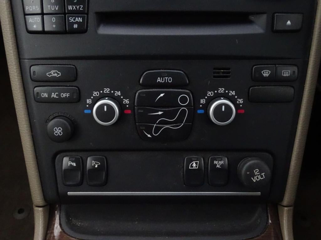 Volvo XC90 2.5 t5 limited edition rhd | 7-zits