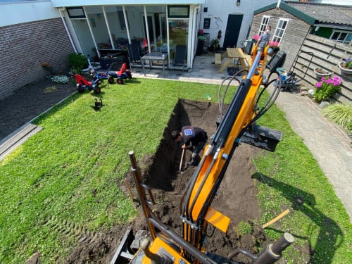 Trampoline of vijver ingraven? wij doen het graag voor u!