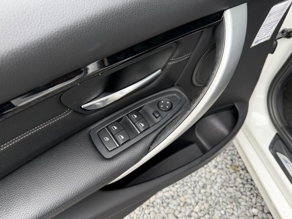 BMW 3-serie touring 318i automaat high executive sportline