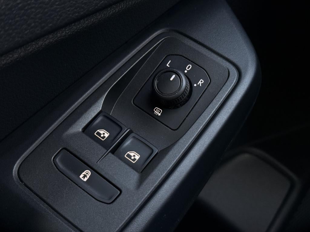 Volkswagen Caddy 1.5 tsi 5p | btw | stoelverwarming | voorruitverwarming | 