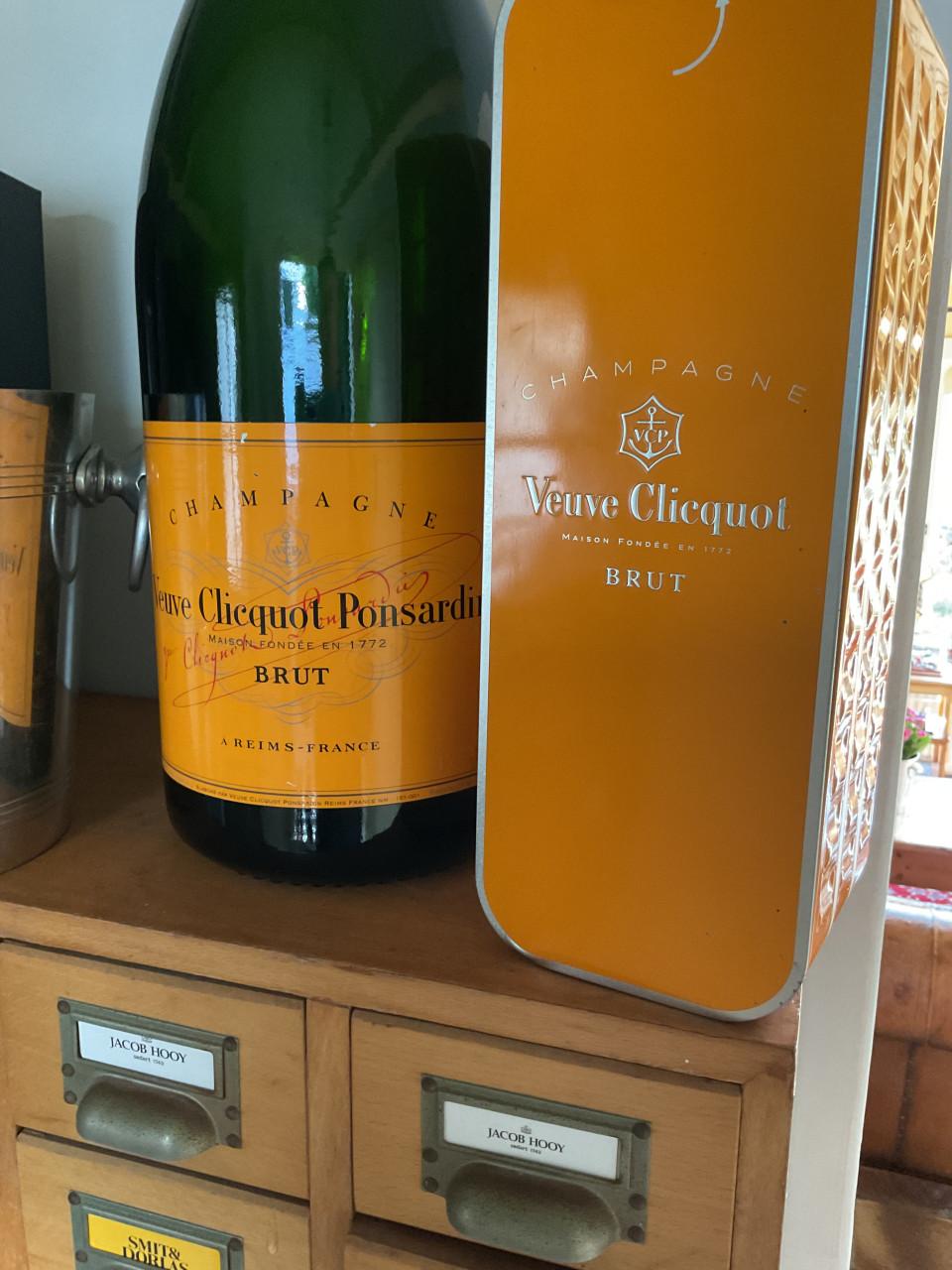 Veuve Clicquot Champagne items