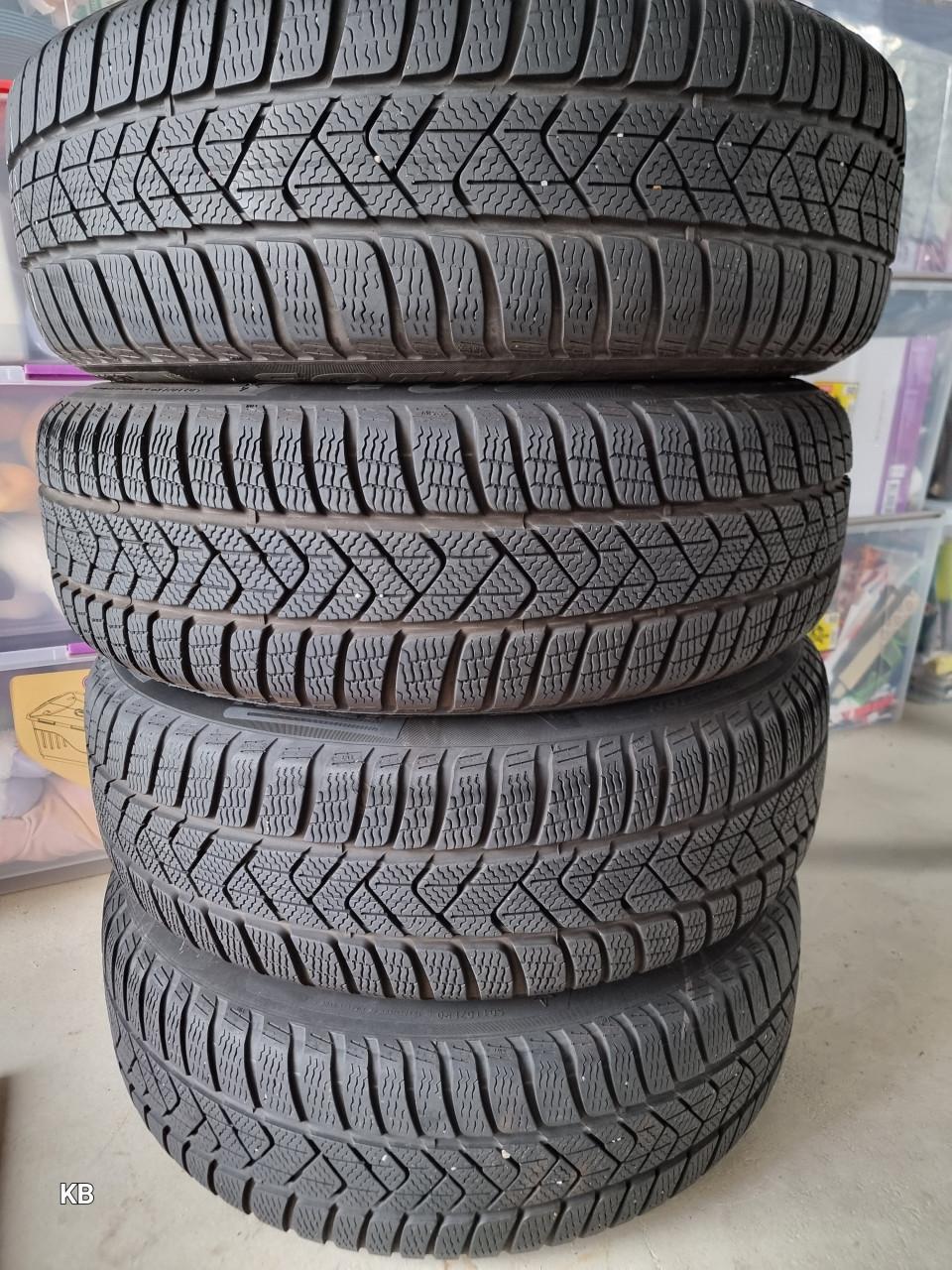 BMW X1 Winterset: Pirelli Sottozero 3 Winterbanden / Winter Tires op Origin