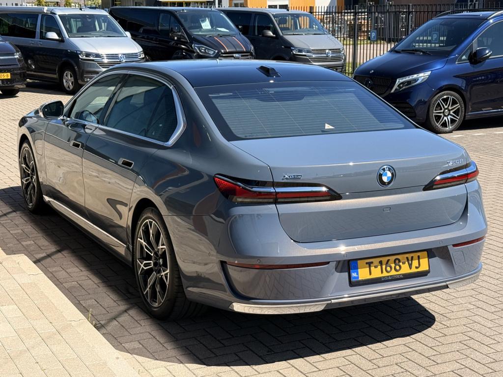 BMW 7 Serie 750e xdrive | bowers & wilkins | 360 | skylounge | leder | trek
