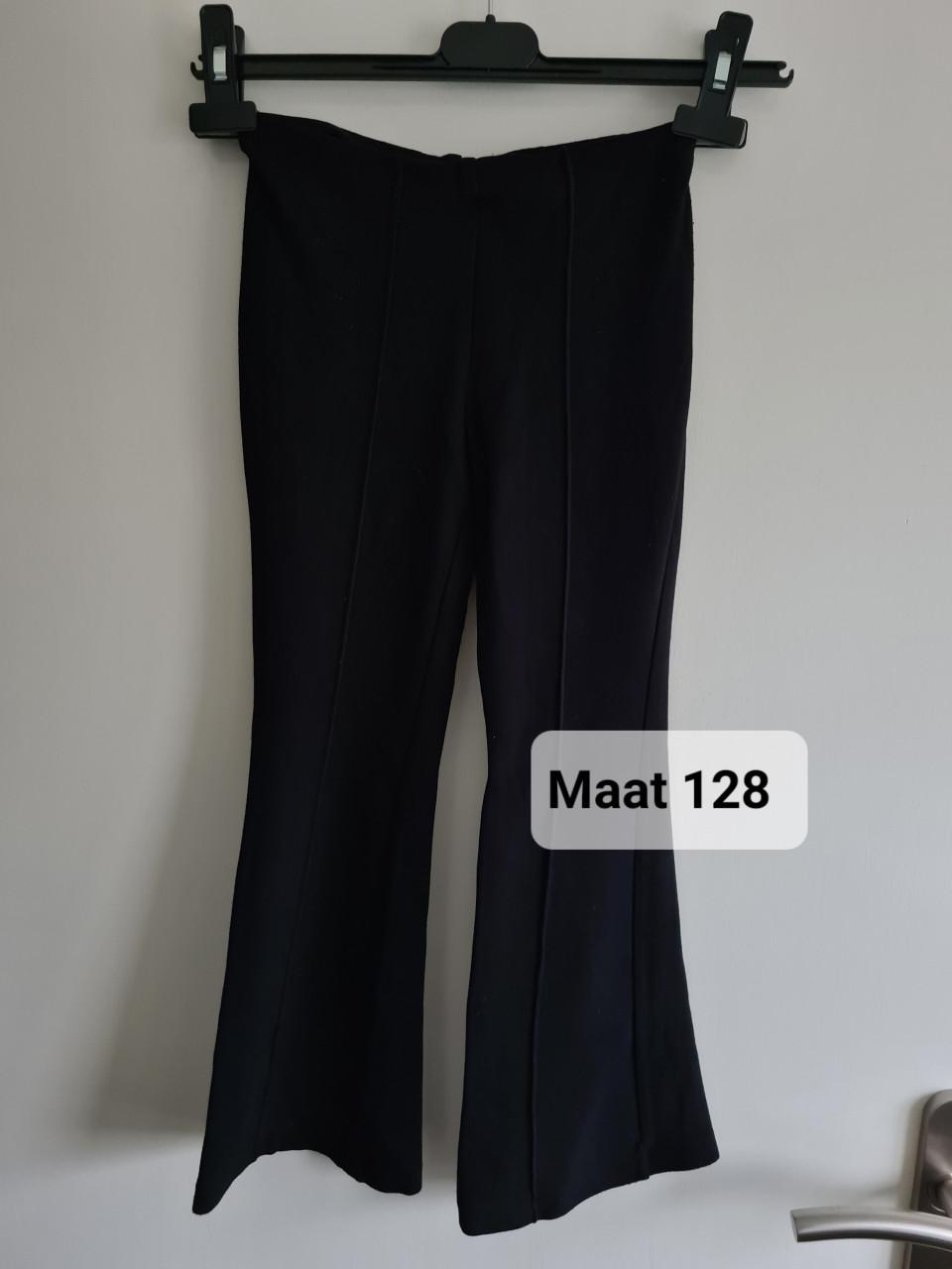 Zwarte flared broek van H&M  Maat 128