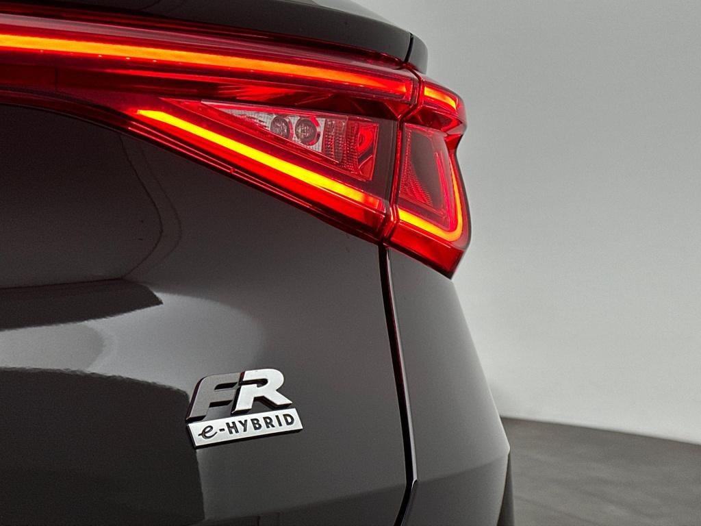 Seat Leon fr business 1.5 tsi ehybrid 150 kw / 204 pk statio