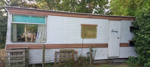 Gratis op te halen: oude stacaravan