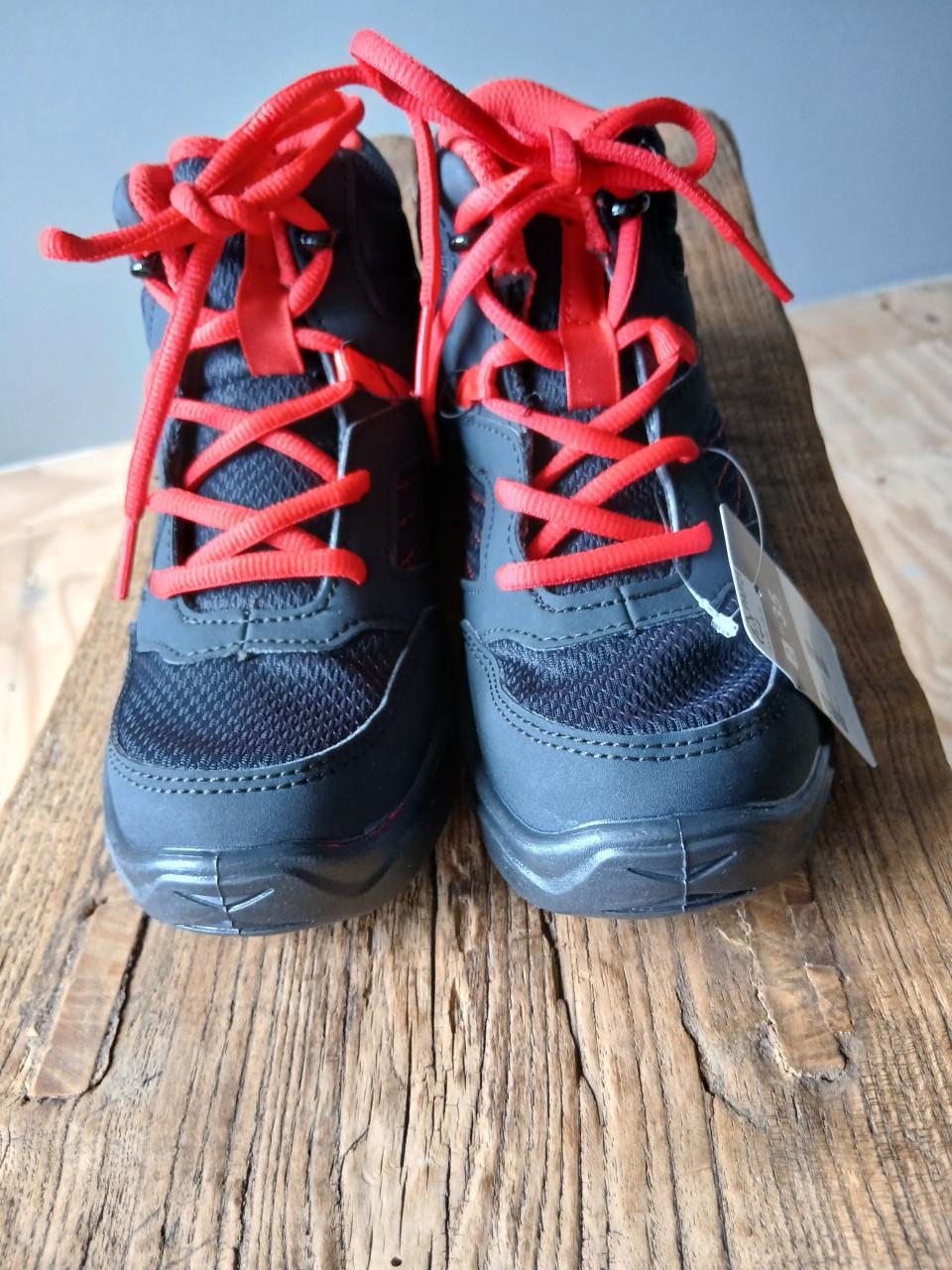 Berg/wandelschoenen maat 35