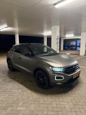 Volkswagen T-Roc R line 1.5 TSI 150pk 7-DSG 2019 Grijs