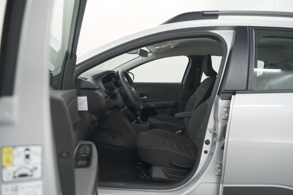 Dacia Sandero Stepway tce 90 expression | camera | dodehoekdetectie | navig