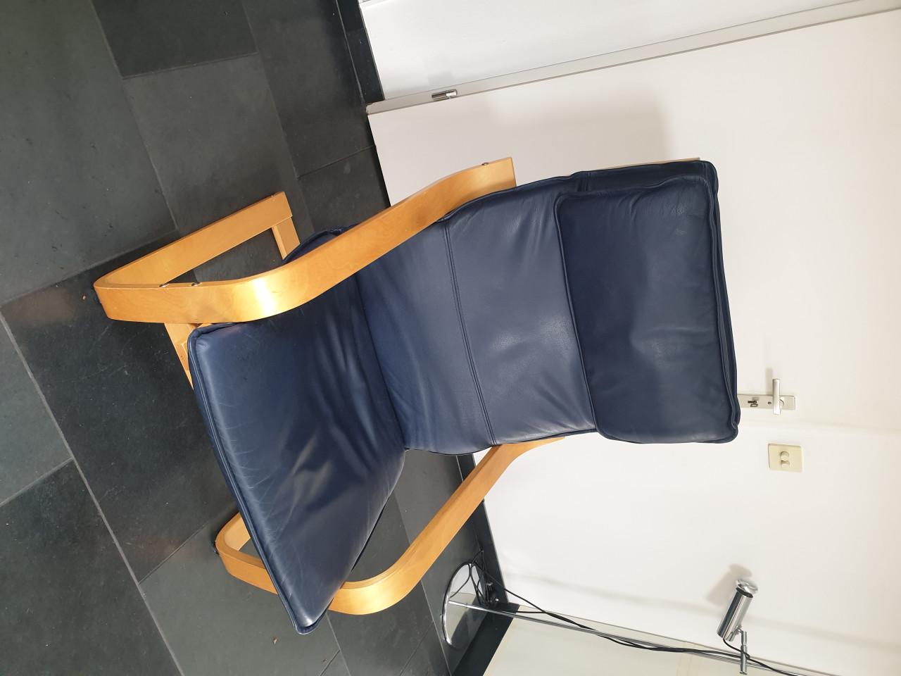 Poang fauteuil met voetenbank Leer