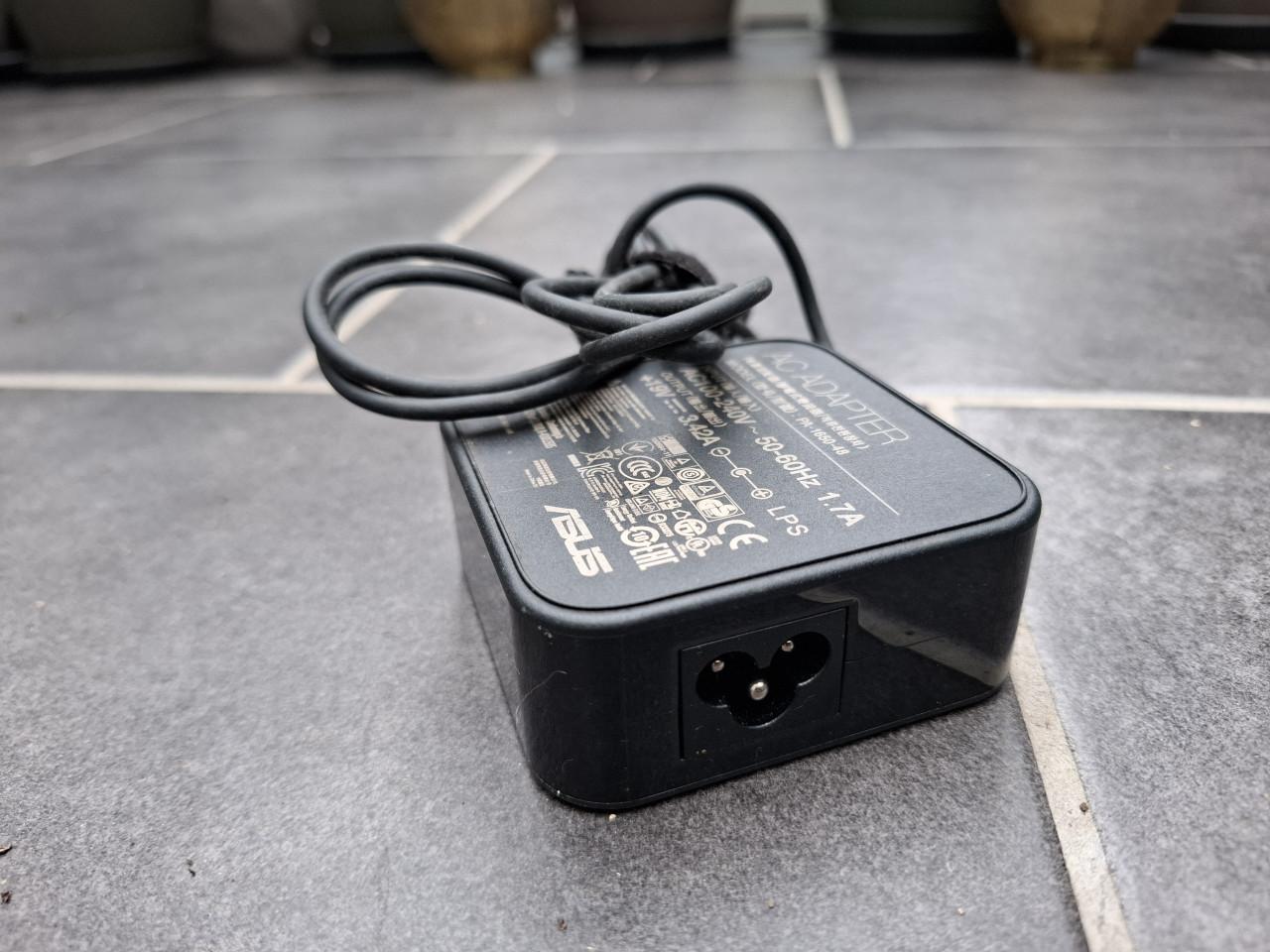 ASUS Mini PC VM42 8 Gb RAM