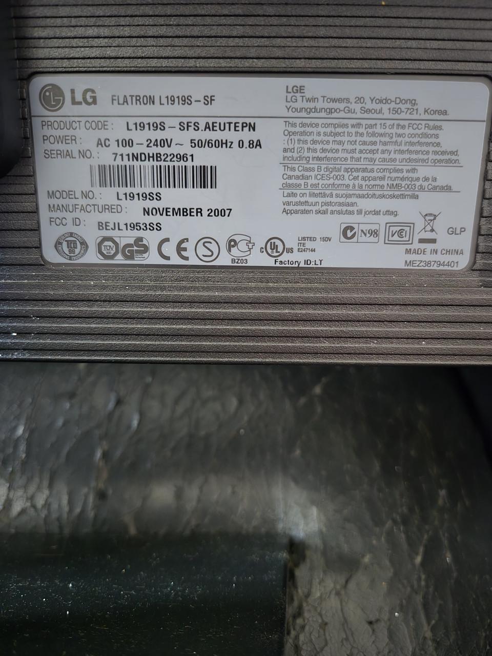 Monitor LG Flatron L1919S-BF 19"(48.3 cm)  SXGA LCD