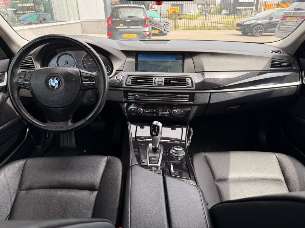 BMW 5 Serie 523i executive | leder | cruise | navi | parkeersensoren v+a |