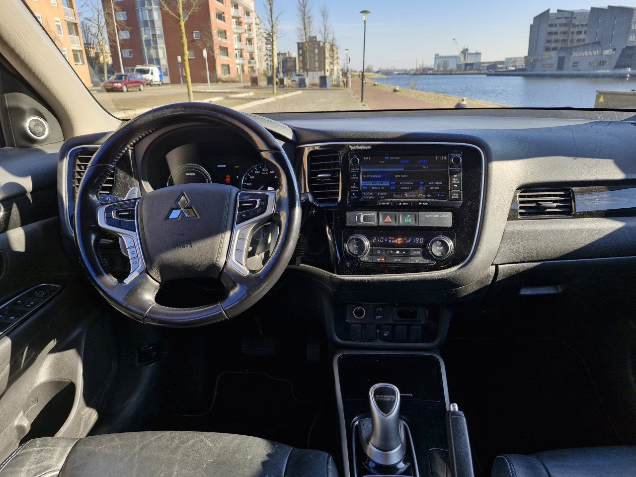 Mitsubishi outlander phev 2017