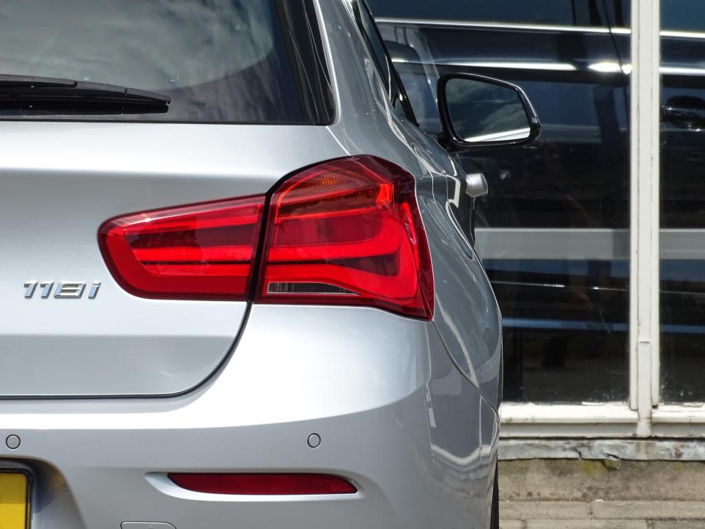 BMW 1 Serie 118i executive | led | navi | bluetooth