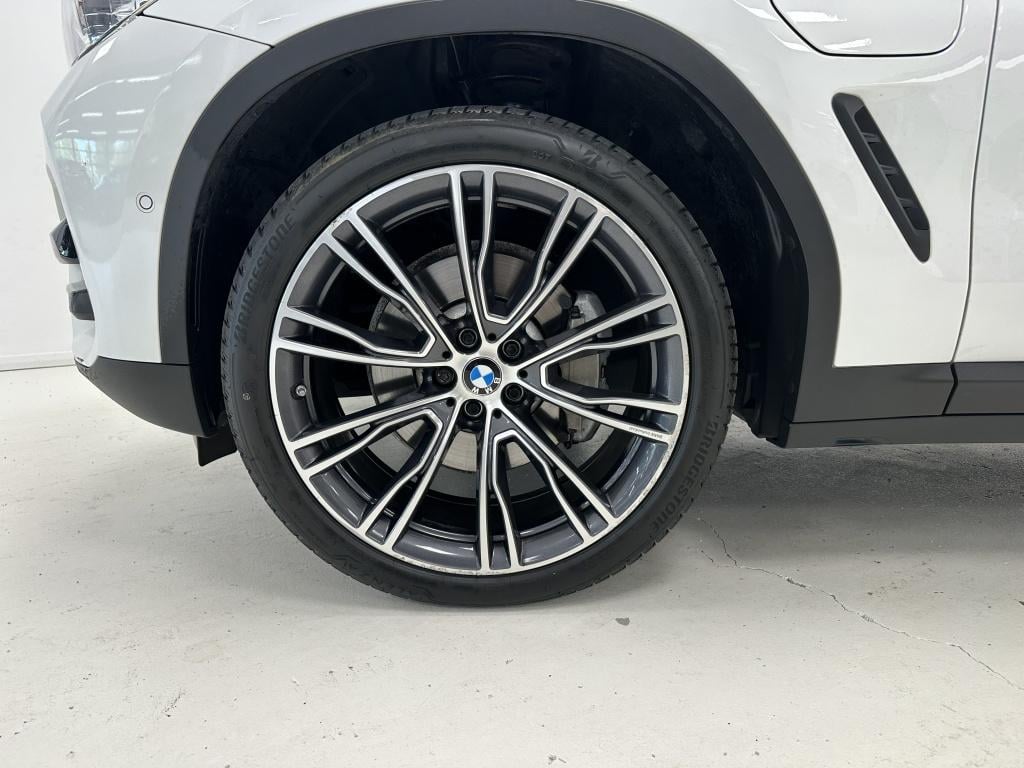 BMW X3 xdrive30e high ex. | harman/kardon | panoramadak | memory |